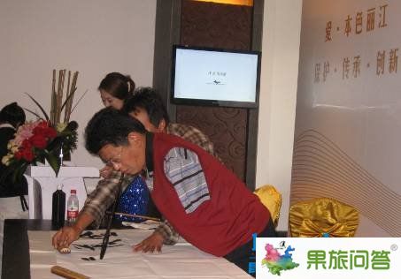 最后，金茂雪山語為來賓準備了冷餐宴會。伴著來自聯盟商家“遇見”與“傳奇”酒吧樂隊的原創音樂，活動落下帷幕。